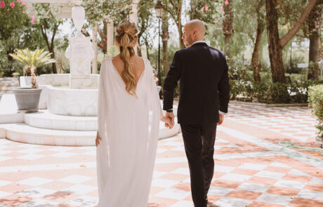 Sesión fotográfica de los novios en los jardines de Hacienda Azahares, Sevilla