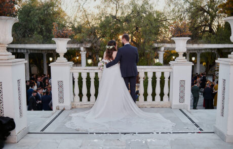 Sesión fotográfica de los novios en los jardines de Hacienda Azahares, Sevilla