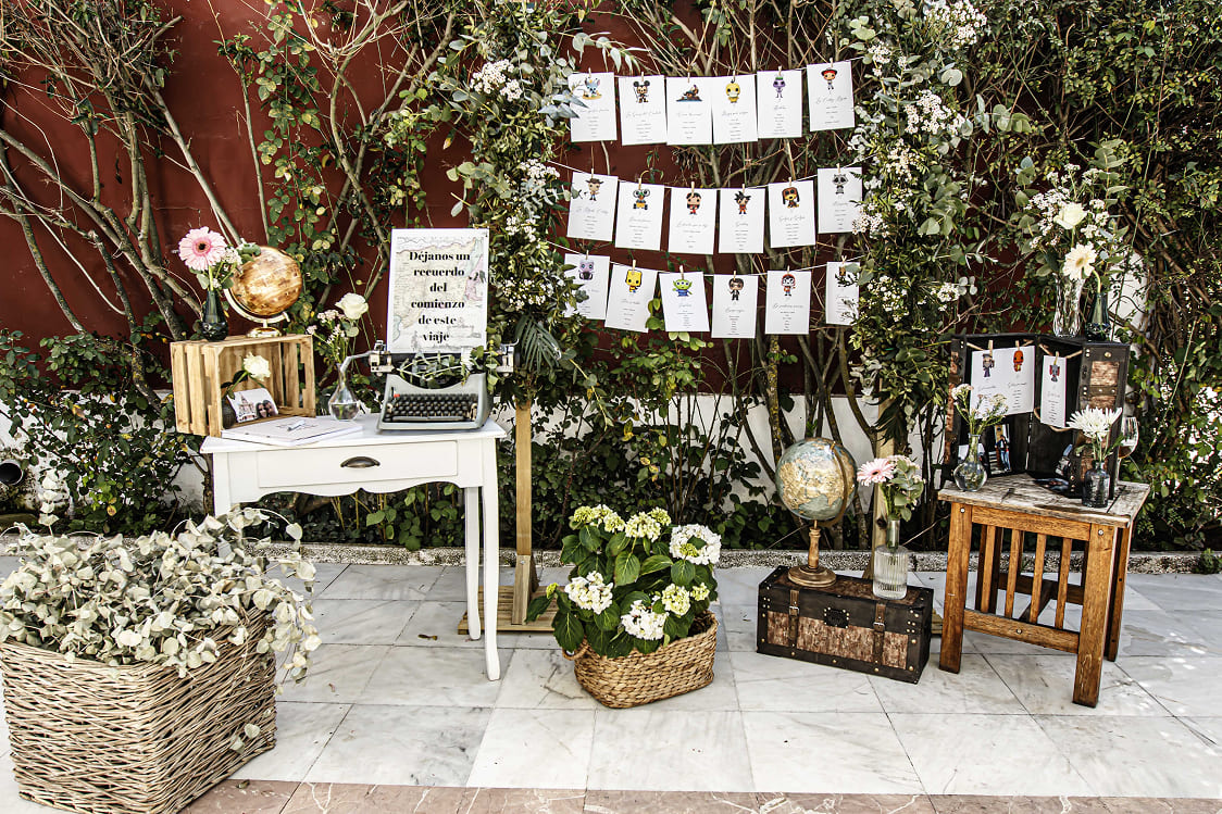 Seating plan de boda con asignación de mesas para invitados en Hacienda Azahares, Aljarafe Sevillano, Sevilla