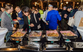 Presentación de aperitivos y catering para evento en hacienda de celebraciones en Sevilla